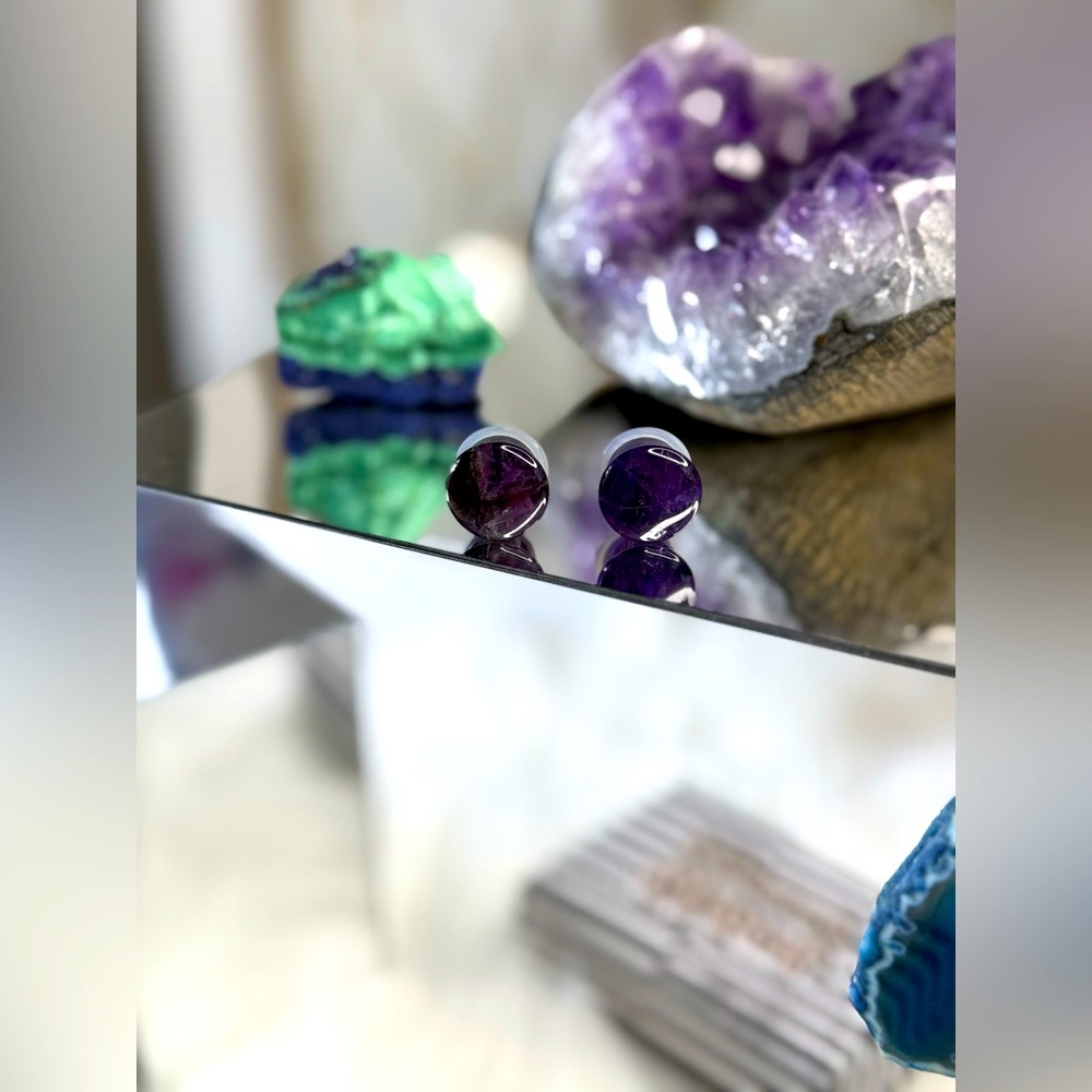 NWOT Urban Body Jewelry 1/2” Amethyst (Purple) Crystal Single Flare w/Grooves